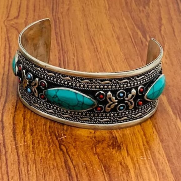 Single Kuchi Tribal Cuff Bracelet: Red Stone Boho Jewelry - Picture 4 of 9